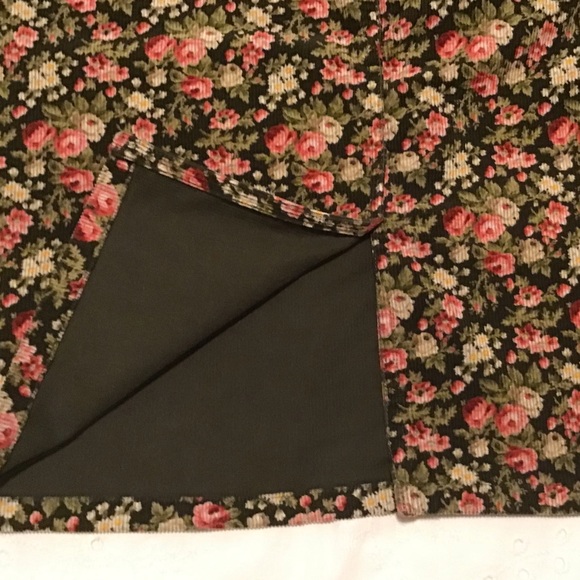 Jones New York Corduroy Skirt.  -1 - Picture 4 of 6